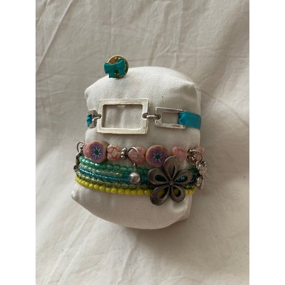 3 Bracelets and a pin - Beaded Colorful Bracelets / Ribbon Rectangle Bracelet - Picture 2 of 12